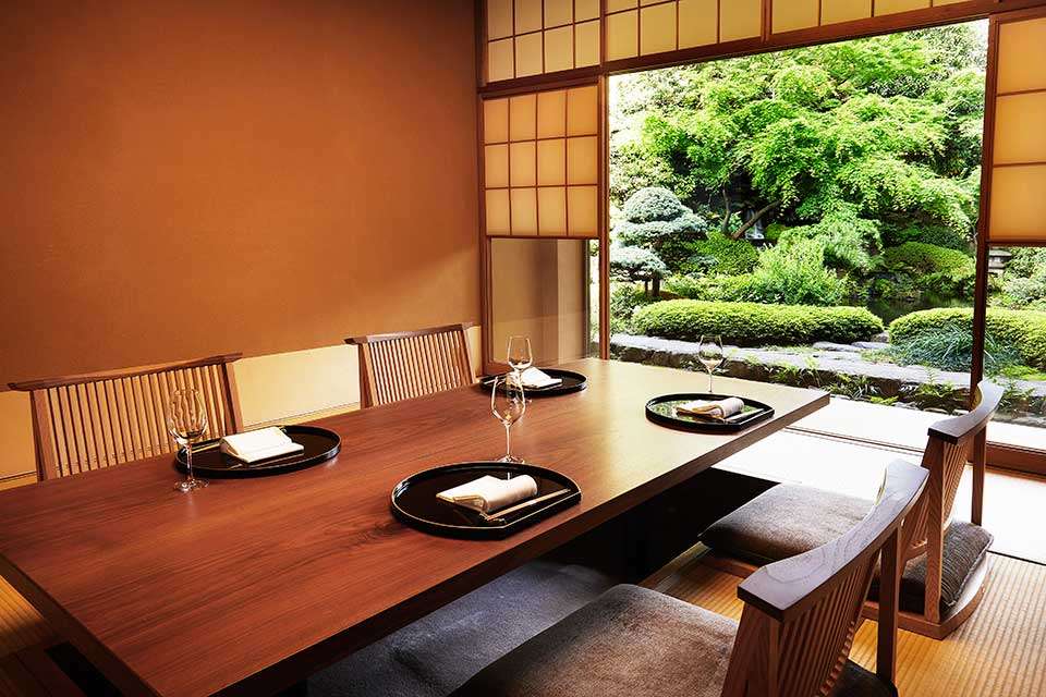 コンシェルジュが手配するプライベートダイニング Private dining room arranged by concierge